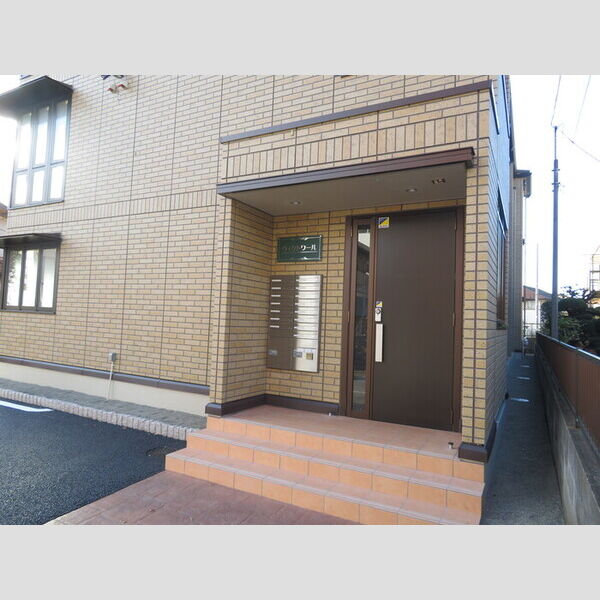 ヴィクトワール 防犯カメラ・オートロック・宅配ボックス付きです。