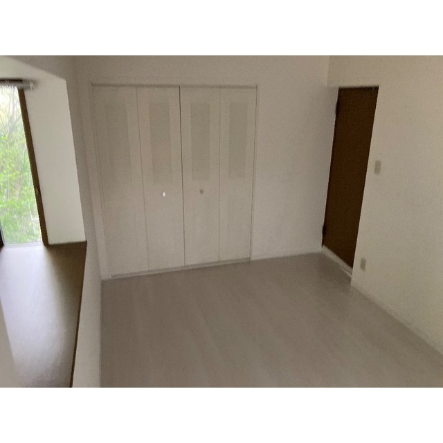 読売ランド第一マンションズ 内観