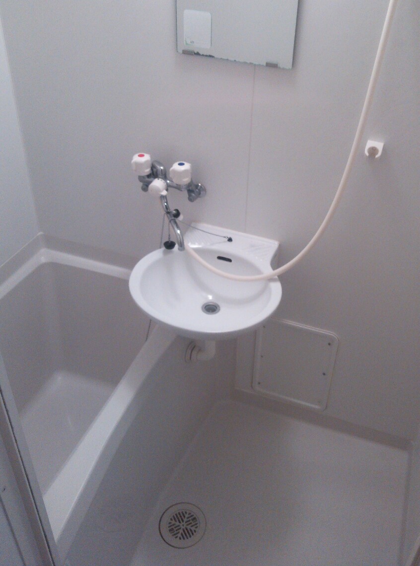 レオパレスグランドールⅡ 雨の日にも便利な浴室乾燥機付き