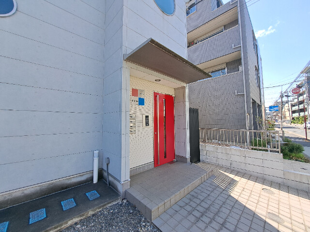 ストリーム エントランス