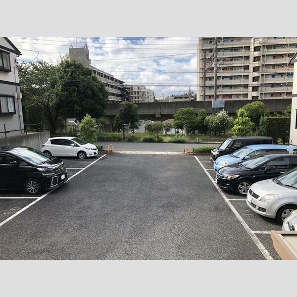 パレアージュ　CDEFGD101号室 駐車場