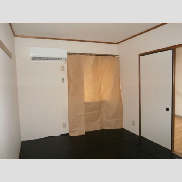 ルミエール宮崎台202号室 和室