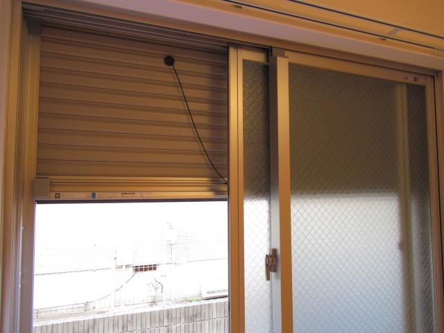 CASA　RIVIERA（カーサ　リヴィエラ） 窓シャッター