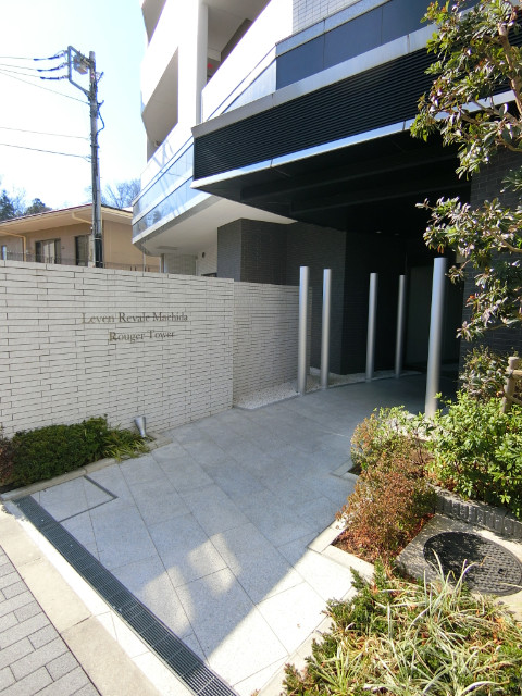 レーベンリヴァーレ町田ルージアタワー5階 エントランス