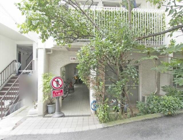 三光ハイム エントランス