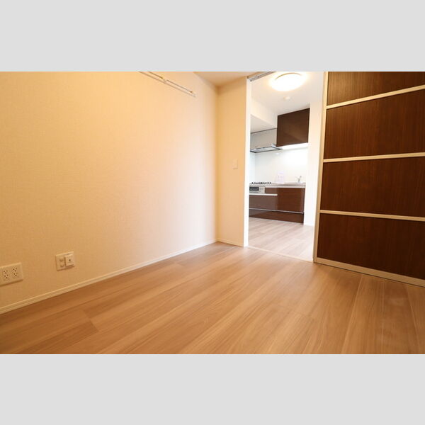 グリシーヌ303号室 洋室