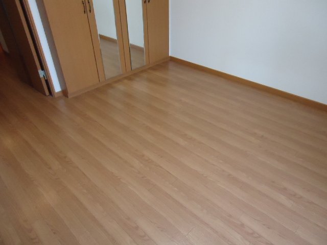 ハイツルミナス 洋室