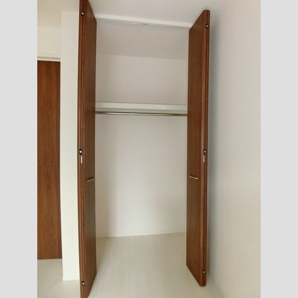 グローリー湘南Ⅱ クローゼット