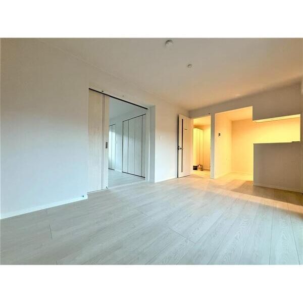 LUGEND大宮201号室 リビング