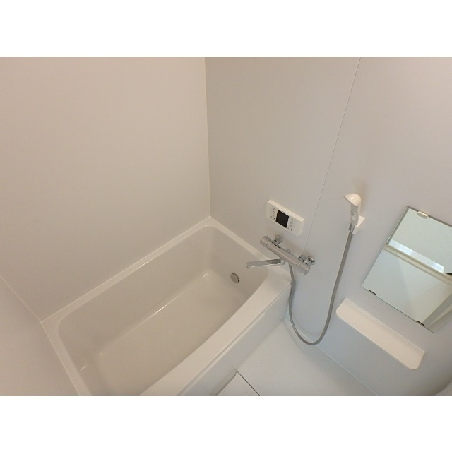 ロイヤルプラザ湘南305号室 内観