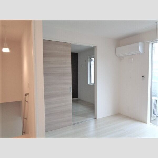 ストーク成城　Ⅰ Ⅰ201号室　LDK、洋室