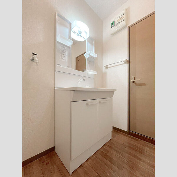 イーストベルヴィ101号室 洗髪洗面化粧台