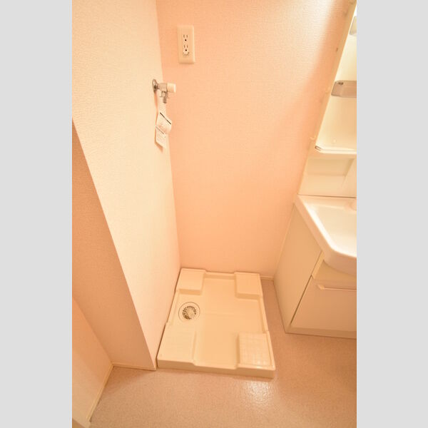 K・fines　B棟101号室 洗濯機置き場