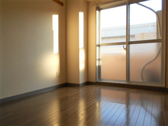 ラフィーネ横浜0602号室 洋室２　※別号室の参考写真です(現況優先)