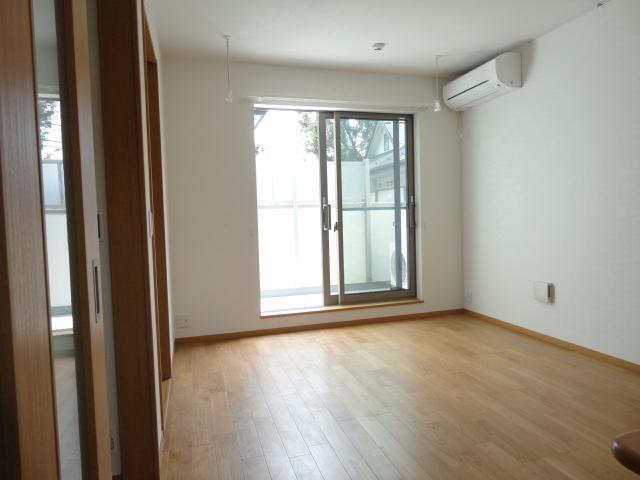 パラディ成城2階 リビング