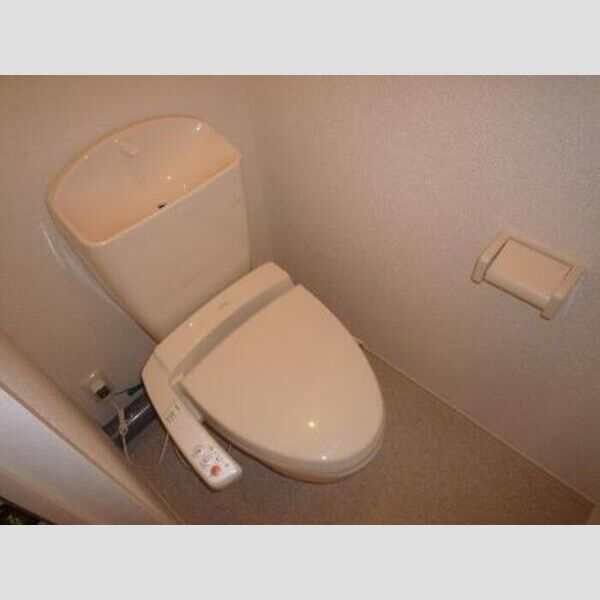 スカイヒル横濱六ッ川　B棟302号室 トイレ