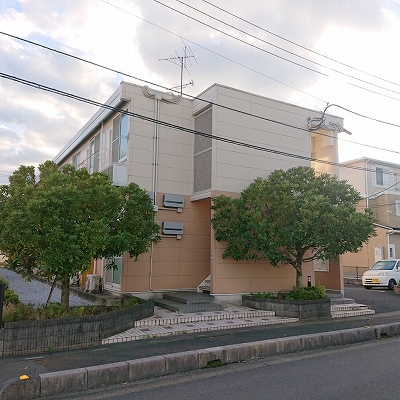 レオパレスフラワーハイツの外観画像