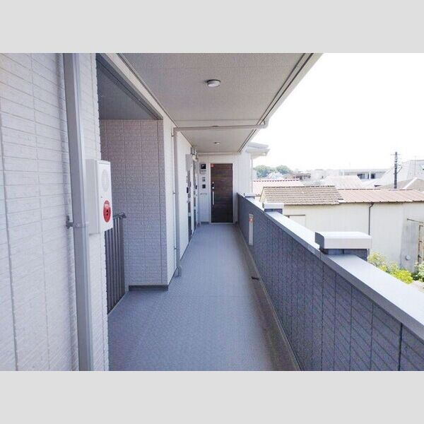 セレスティア北烏山307号室 玄関前通路