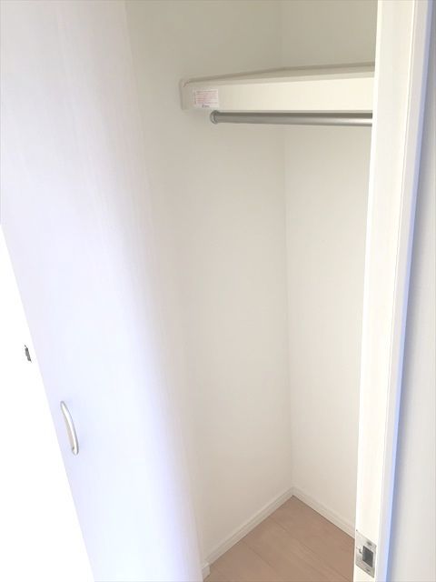 ａｉｌｅ　ｄｅ　ｌａ　ｖｒｉｔ1階 クローゼット