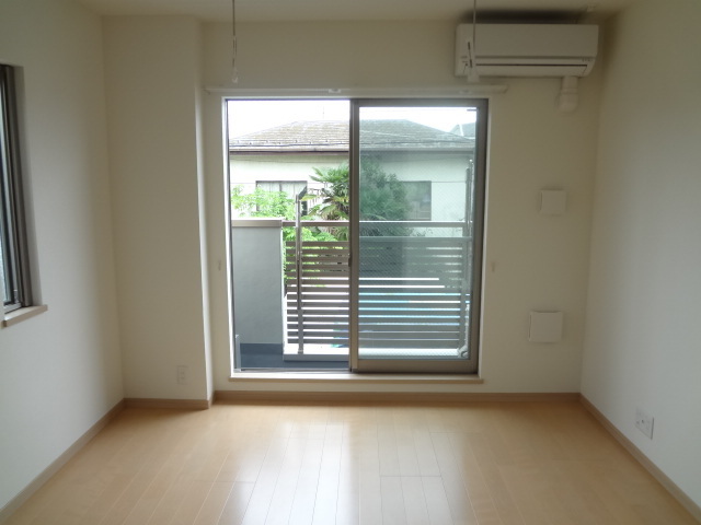 チェスナット鷺宮0201号室 洋室2