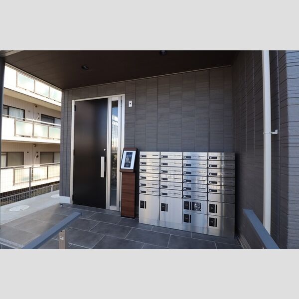 レジデンスヒルトップⅨ エントランス