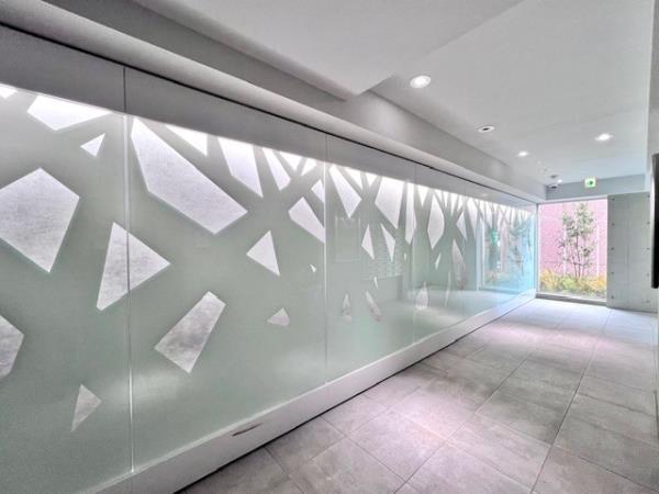 Ｂｒｉｌｌｉａ　ｉｓｔ　北沢ＫＥＹＡＫＩ1階 エントランス