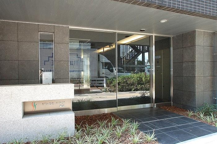 ステージファースト駒沢5階 エントランス