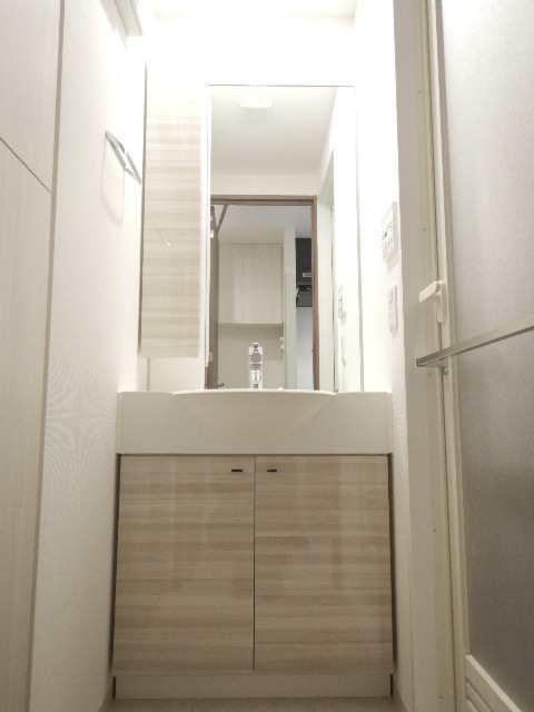 グランド・ガーラ東大島 広い洗面スペース