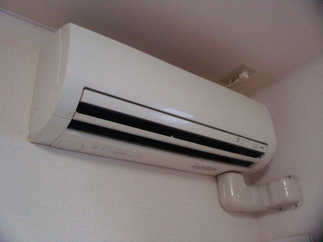 ソレイユ御幸105号室 エアコン