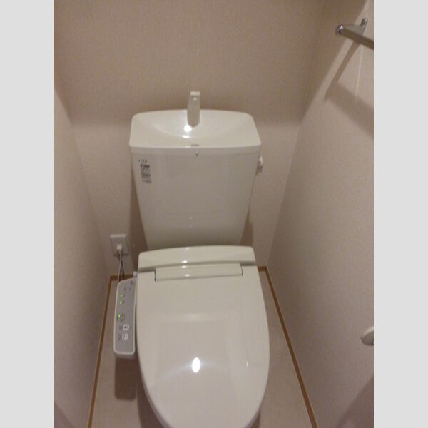 レジデンスカナン　C101号室 トイレ