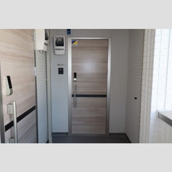 セレスティア大島307号室 玄関ドア