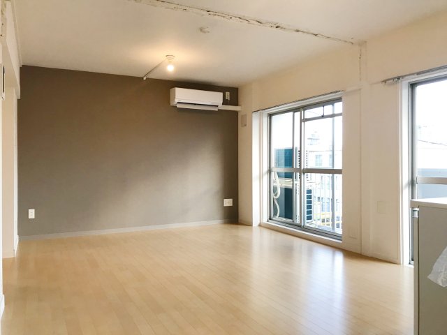 アールリエット武蔵境　１号棟103号室 リビング