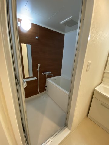 藤和中野坂上コープ604号室 浴室乾燥機の設置を検討中、綺麗なお風呂場