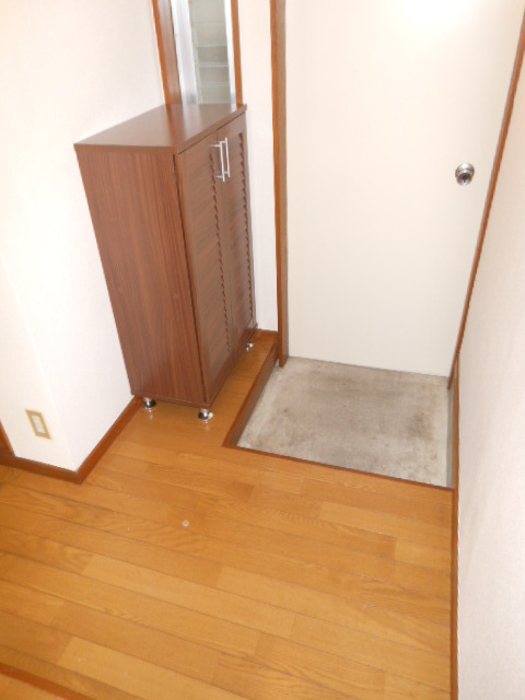 ハイツ梅里 玄関