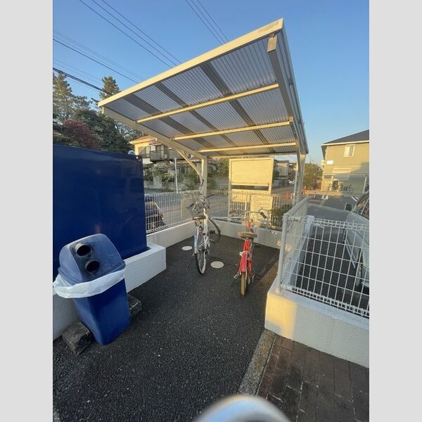 フジヴェール3番館 駐輪場