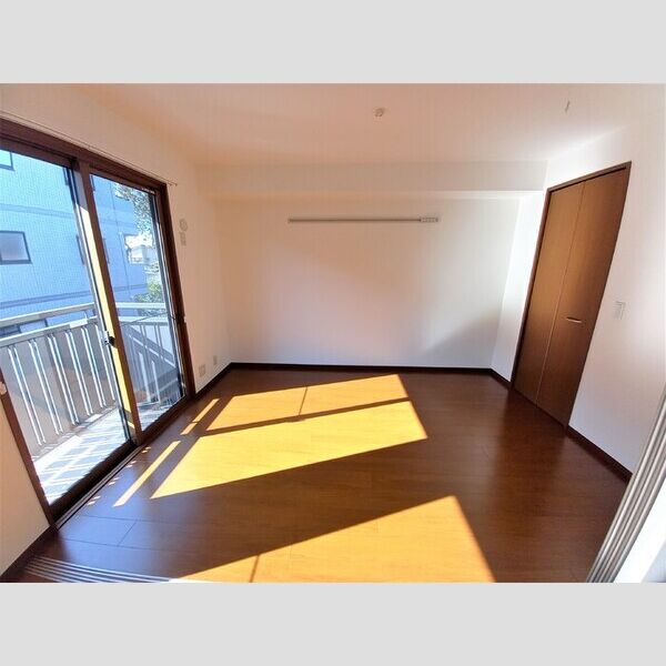 フォルトゥーナ201号室 洋室