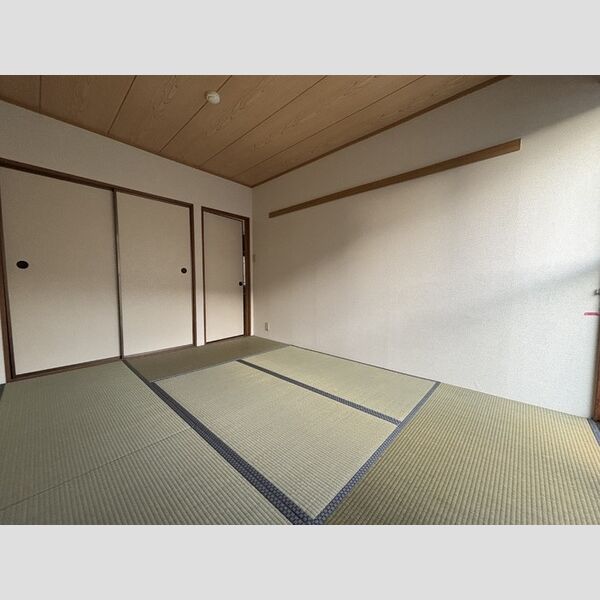 ドルフ東戸塚101号室 和室