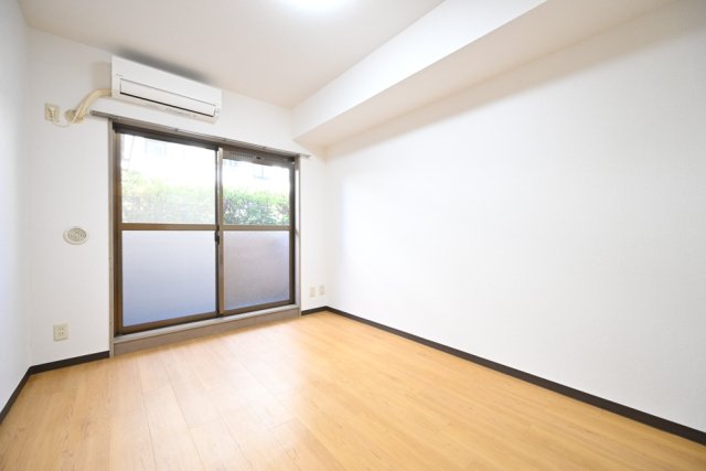 センチュリー西久保 玄関