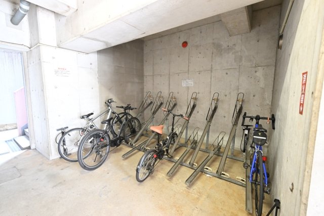 菱和パレス五反田西4階 駐輪場