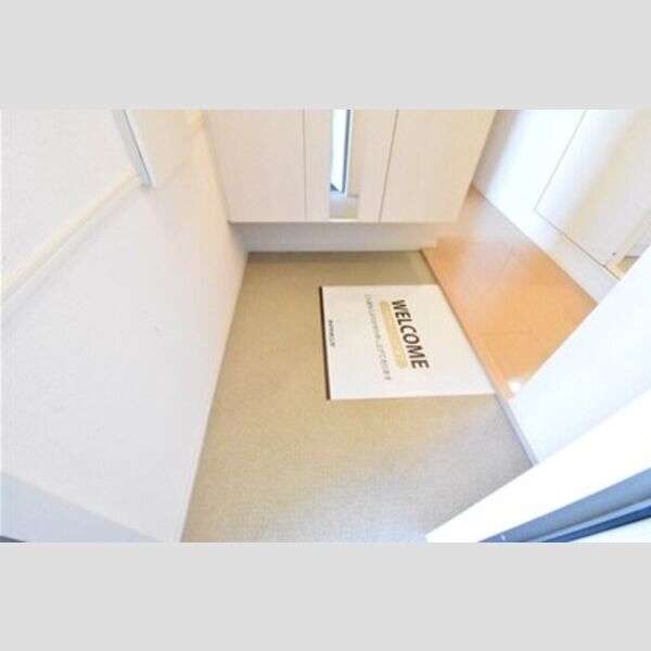 ビラ ルフト 玄関