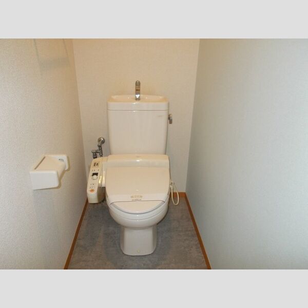 アドミラーブル　A棟 温水洗浄暖房便座付トイレ