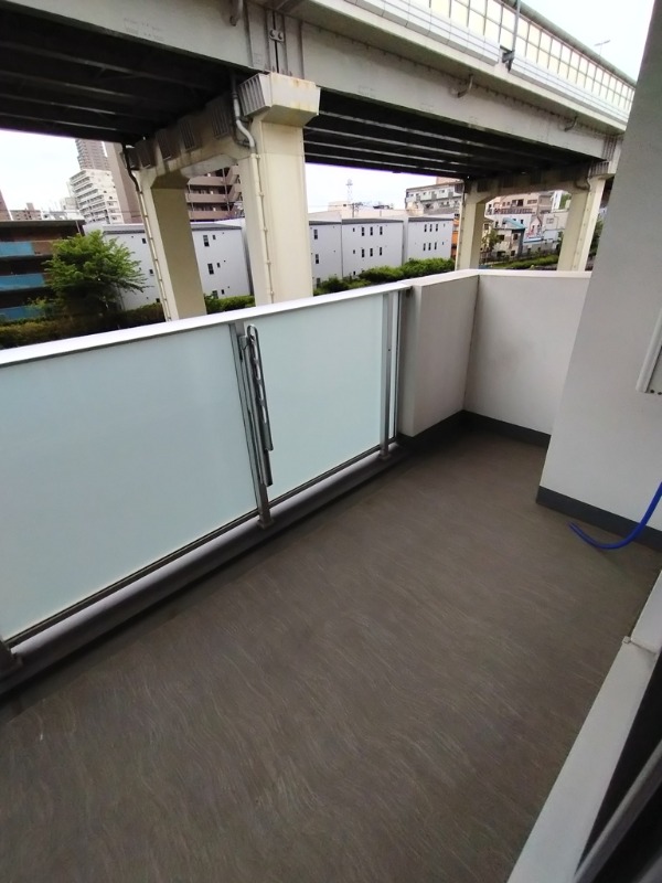 ティーエイチワン3階 バルコニー