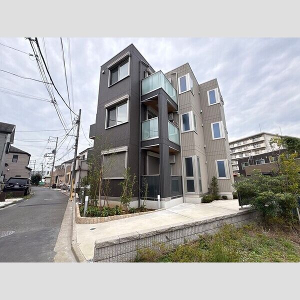 セレスティア扇Ⅲ103号室 建物外観