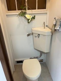 横浜山元町　坂の下のコテージ トイレ
