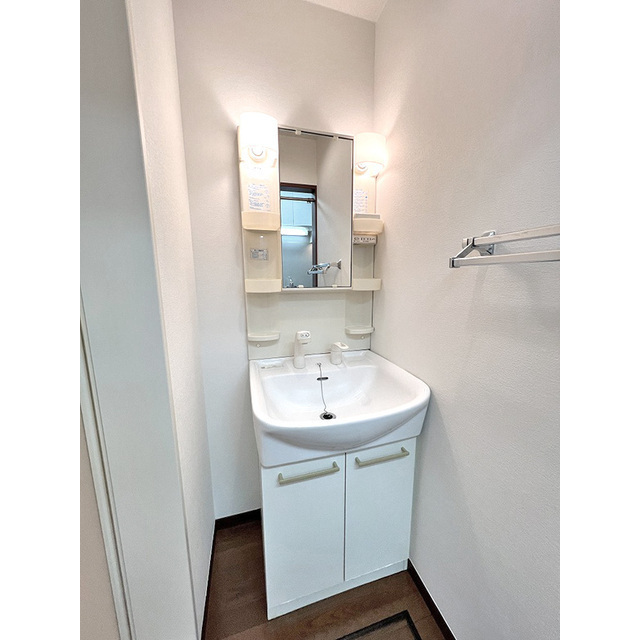 ジュネス 独立洗面台