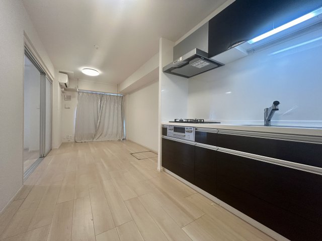 エルファーロ駒沢公園Ⅰ0103号室 リビング