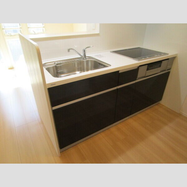 パラカント302号室 対面キッチン(IH)