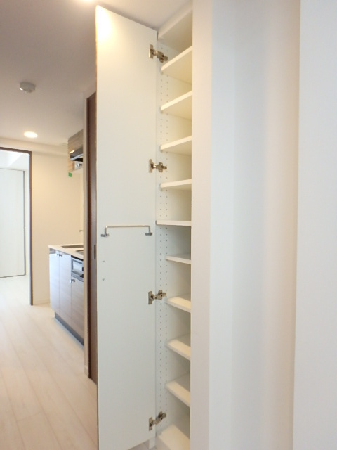 ガーラ・ヒルズ氷川台 シューズボックス