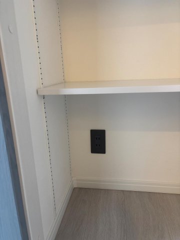 ルヴアン梅田戸建て 玄関にある収納に電源あり