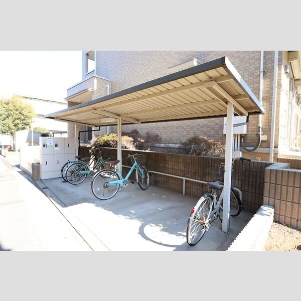 アヴェニール志津　A303号室 駐輪場